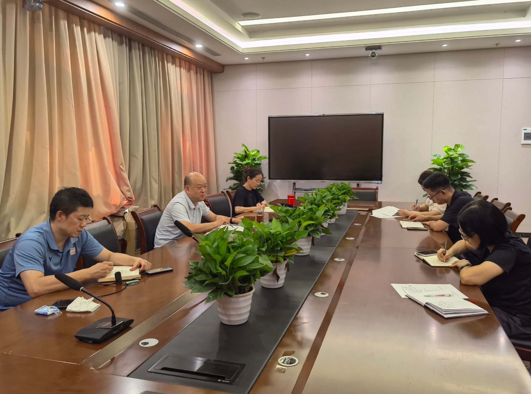 开学工作会9.3.jpg